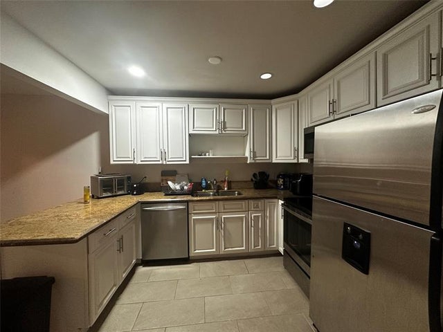 2 of 14 - 10620 Nw 37th St, Coral Springs, FL