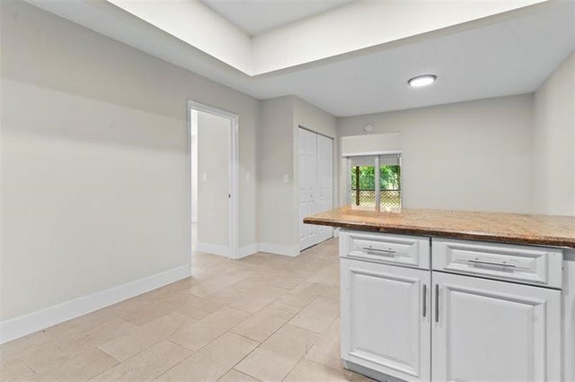 3 of 35 - 10620 Nw 37th St, Coral Springs, FL