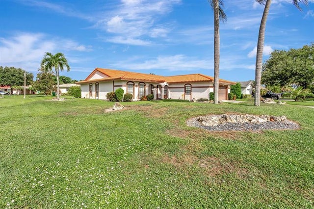 3 of 56 - 10072 Ramblewood Dr, Coral Springs, FL