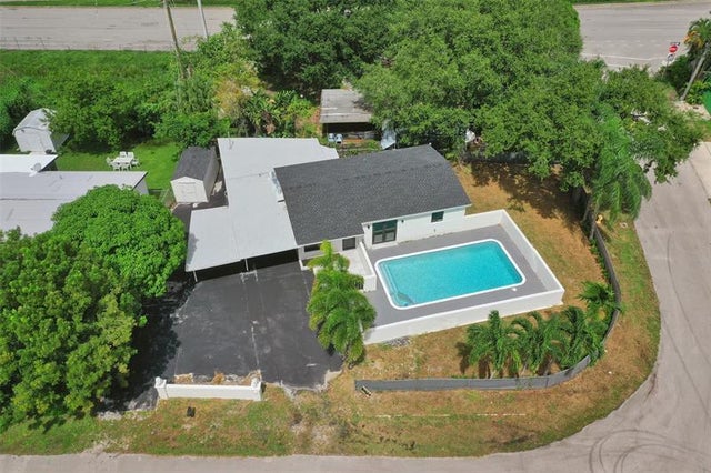 3 of 64 - 4101 Sw 48th Ct, Dania, FL