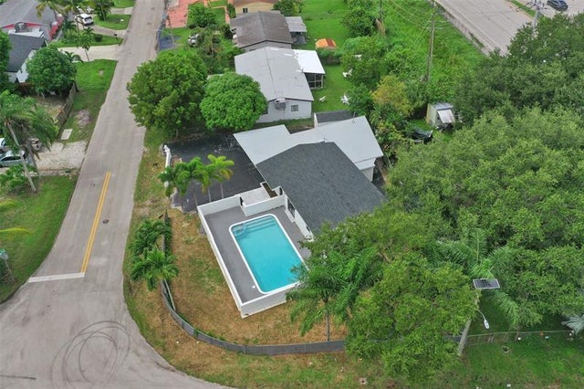 5 of 64 - 4101 Sw 48th Ct, Dania, FL