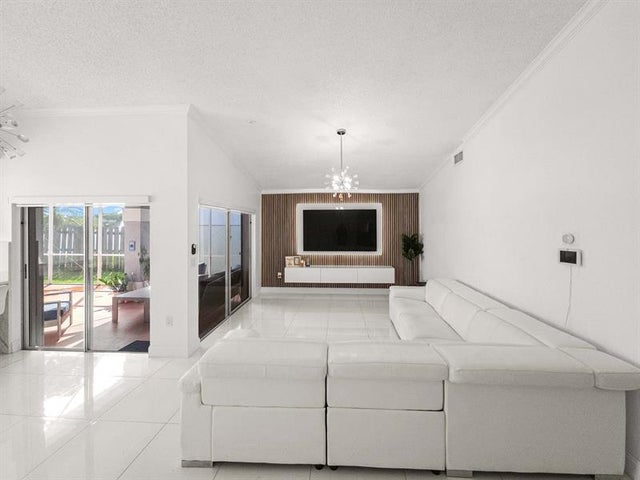 4 of 23 - 5090 Nw 54th St, Coconut Creek, FL