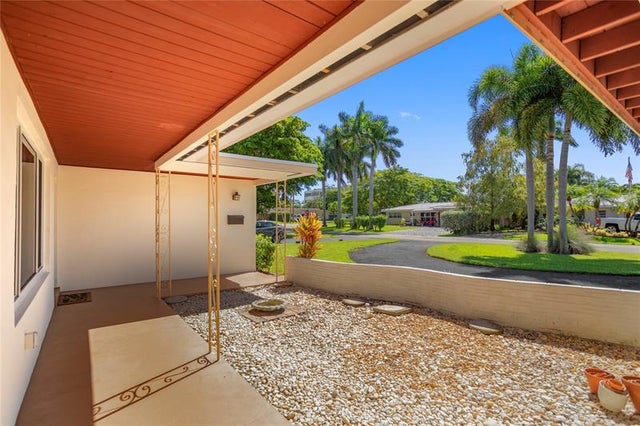 4 of 35 - 1777 Ne 46th St, Oakland Park, FL