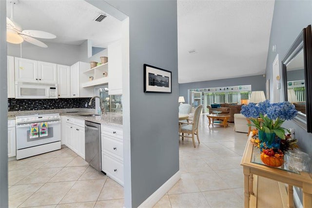 3 of 33 - 21314 Chinaberry Dr, Boca Raton, FL