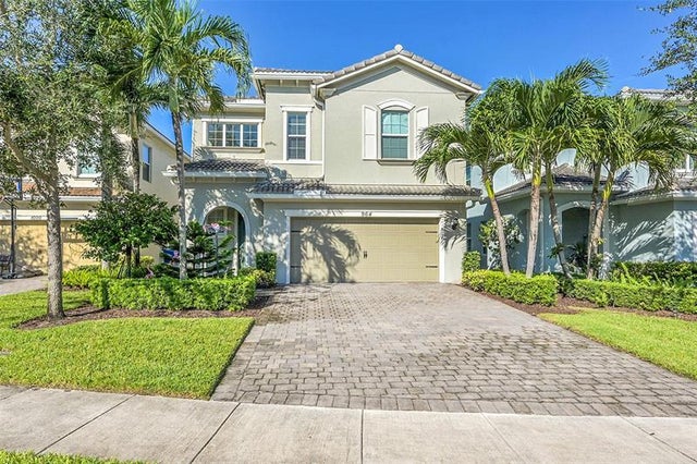1 of 43 - 964 Banyan Dr, Hollywood, FL
