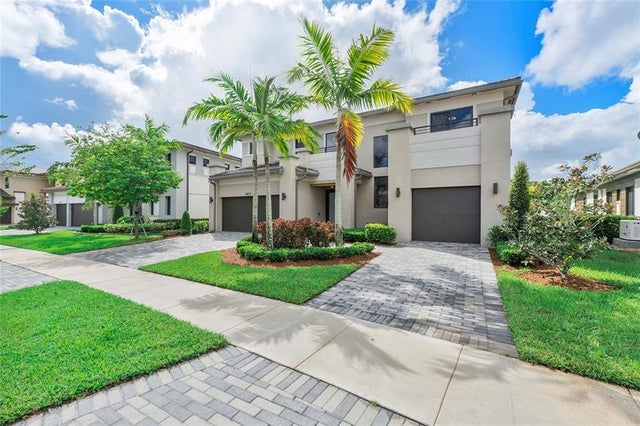4 of 82 - 10472 Cobalt Ct, Parkland, FL
