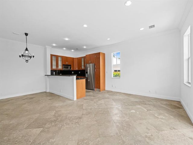 5 of 37 - 802 Sw 13th Street, Fort Lauderdale, FL