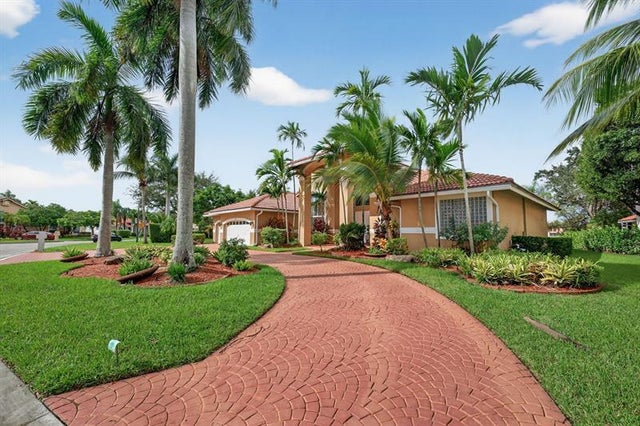 4 of 70 - 10211 Nw 50th Pl, Coral Springs, FL