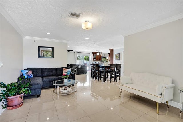 5 of 39 - 1844 Nw 81st Ave, Coral Springs, FL