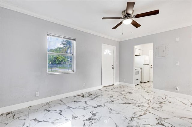 4 of 20 - 1729 Lauderdale Manor Drive, Fort Lauderdale, FL