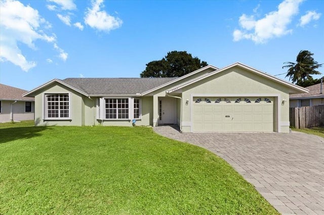 1 of 31 - 2923 Se Bella Rd, Port St. Lucie, FL