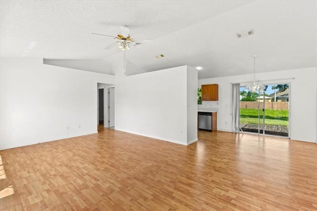 4 of 31 - 2923 Se Bella Rd, Port St. Lucie, FL