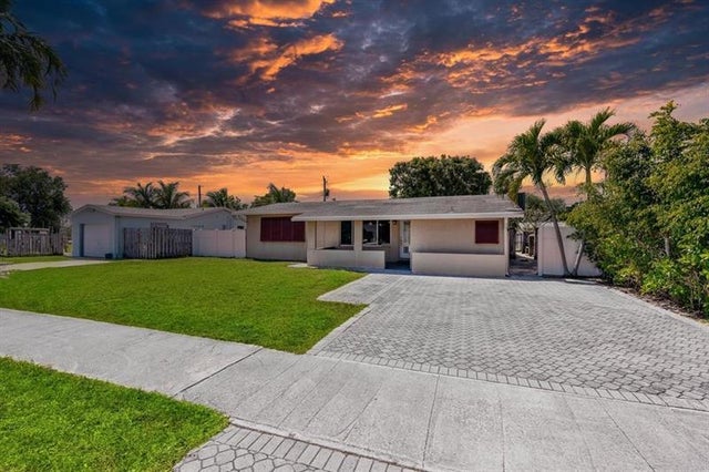 1 of 29 - 271 Se 8th Ave, Deerfield Beach, FL