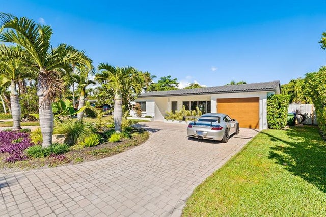 2 of 26 - 2133 Ne 25th St, Wilton Manors, FL