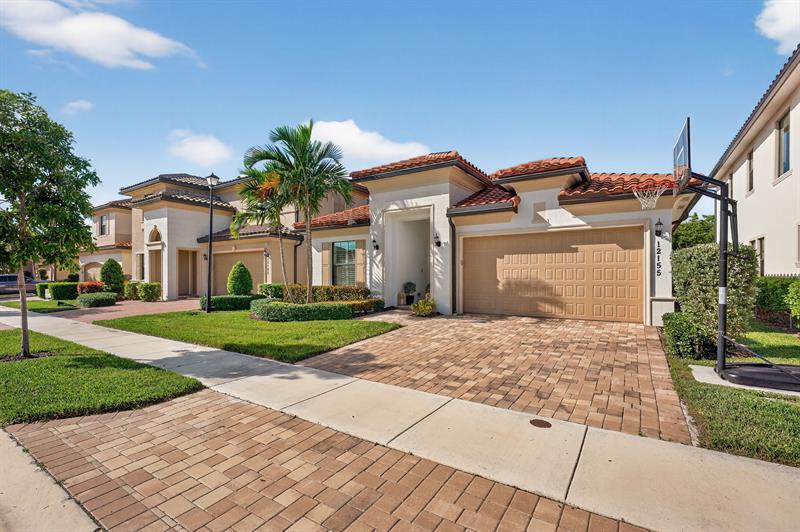 12155 N Baypoint Cir, Parkland