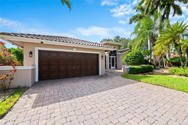 1 of 35 - 5680 Nw 88th Ter, Coral Springs, FL