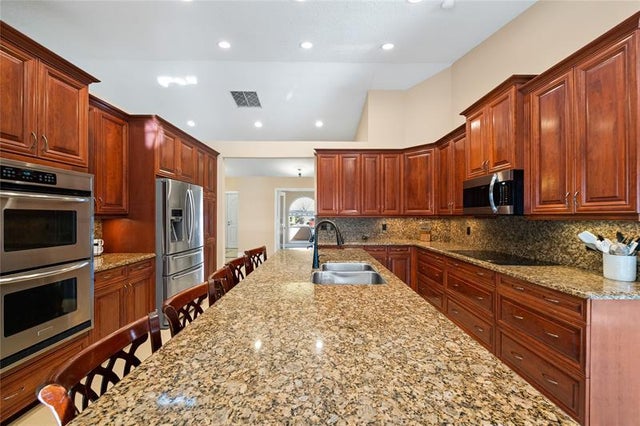 3 of 35 - 5680 Nw 88th Ter, Coral Springs, FL