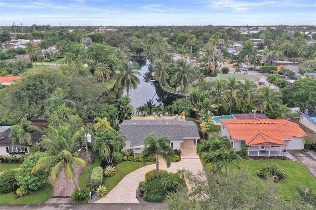 3 of 24 - 3231 Nw 18th Ave, Fort Lauderdale, FL
