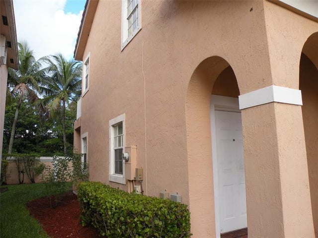 2 of 23 - 958 Nw 127th Ave, Coral Springs, FL