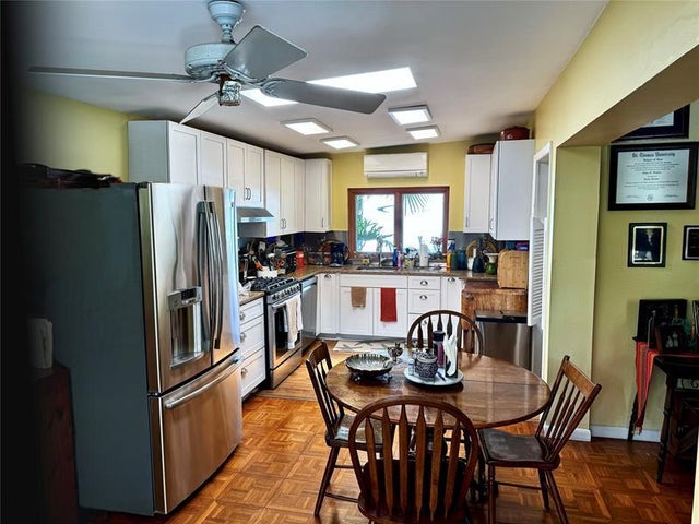 4 of 5 - 1406 Ne 15th St, Fort Lauderdale, FL