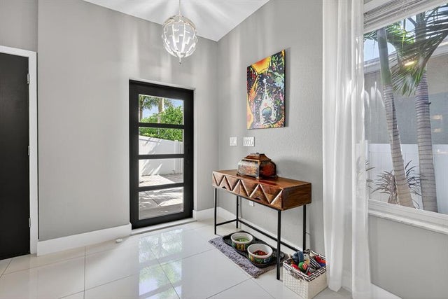5 of 21 - 824 Ne 14th Court, Fort Lauderdale, FL