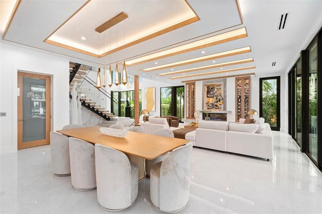 5 of 77 - 24 Fiesta Way, Fort Lauderdale, FL
