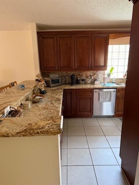 4 of 8 - 20525 Sw 2nd St, Pembroke Pines, FL