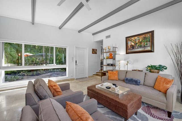 5 of 72 - 2625 Ne 16th Ave, Wilton Manors, FL