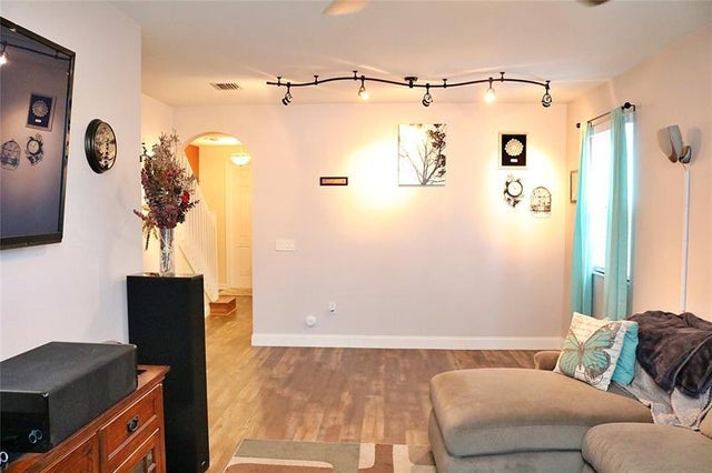 5 of 45 - 2872 Ne 1st Dr, Homestead, FL