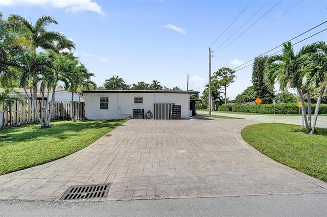 2 of 46 - 90 Ne 26th St, Wilton Manors, FL