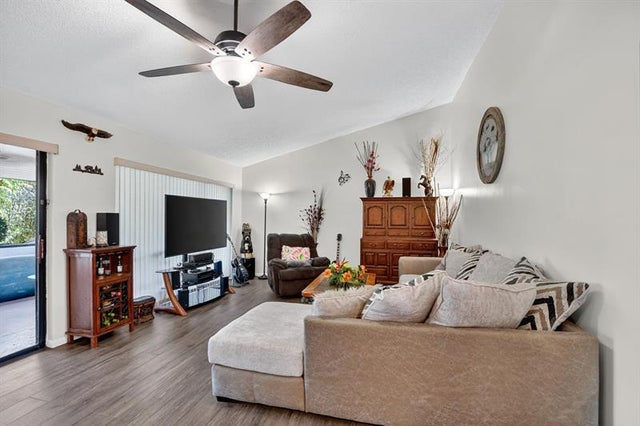 5 of 53 - 2041 Sw 15th Pl, Deerfield Beach, FL