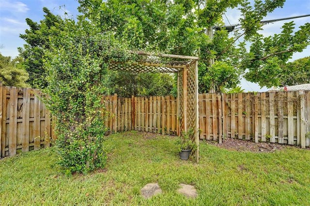 5 of 33 - 5541 Sw 2nd Ct, Plantation, FL