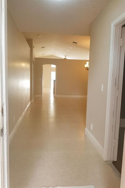 2 of 34 - 3863 Sw 53rd Pl, Hollywood, FL