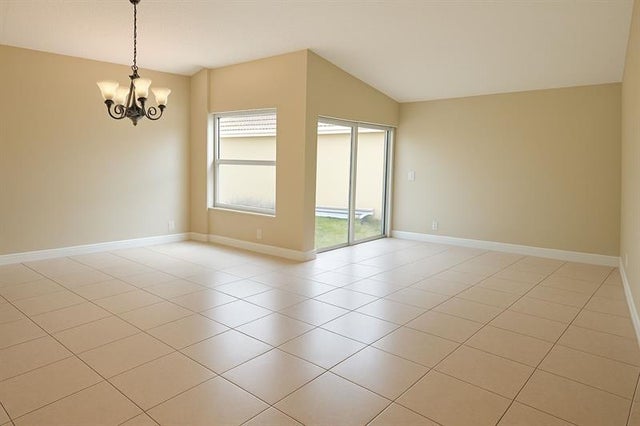 4 of 34 - 3863 Sw 53rd Pl, Hollywood, FL