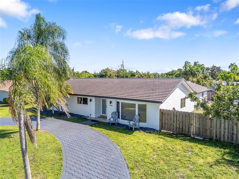 4916 Buchanan St, Hollywood