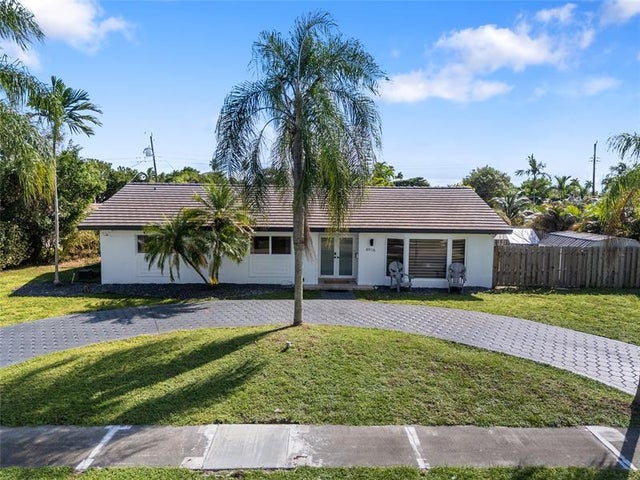 1 of 36 - 4916 Buchanan St, Hollywood, FL