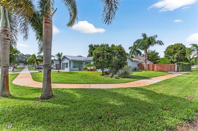 2 of 36 - 6847 Nw 27th Way, Fort Lauderdale, FL