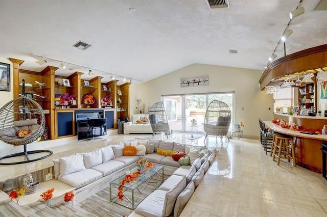 5 of 55 - 9541 Sea Turtle Dr, Plantation, FL