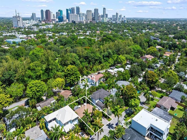 4 of 39 - 1323 Se 13th Ter, Fort Lauderdale, FL