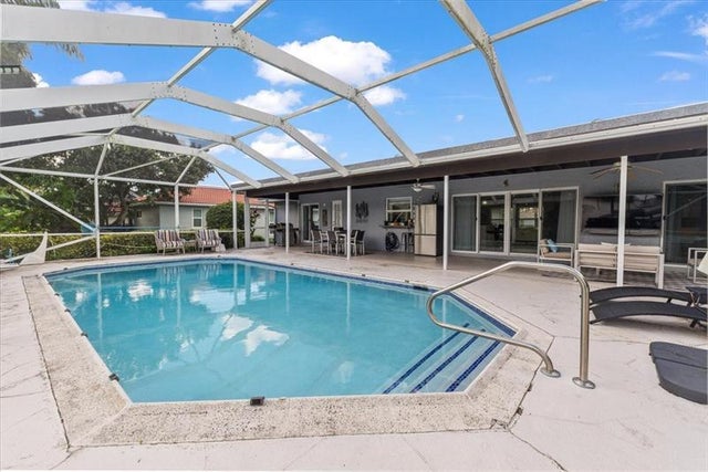 2 of 40 - 10082 Harbourtown Ct, Boca Raton, FL