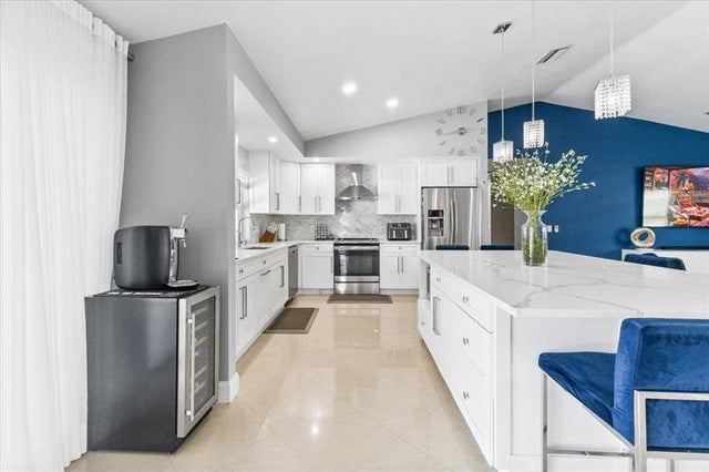 5 of 40 - 10082 Harbourtown Ct, Boca Raton, FL