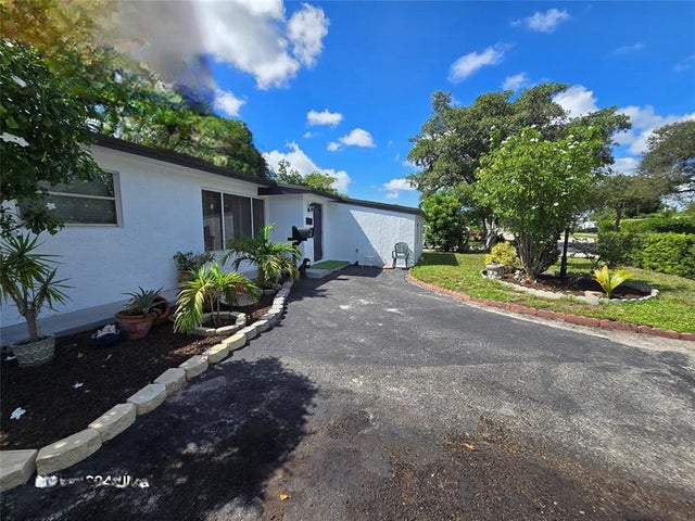 5 of 16 - 6138 Southgate Blvd, Margate, FL