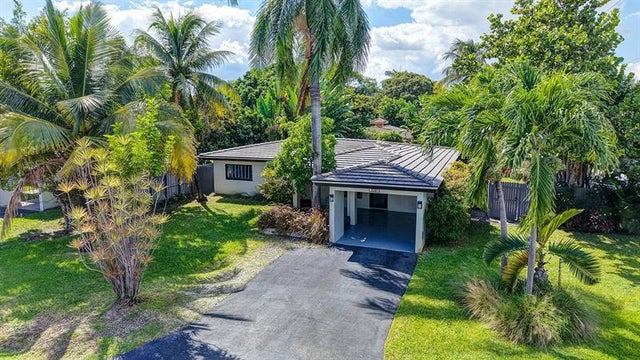 1 of 64 - 3281 Ne 15th Ave, Oakland Park, FL