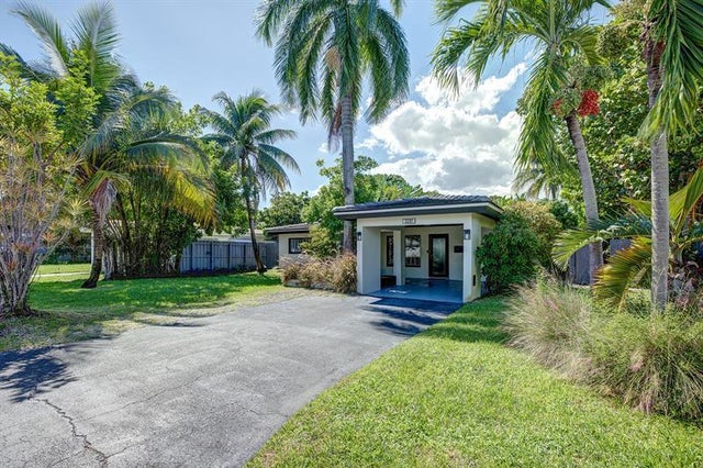 4 of 64 - 3281 Ne 15th Ave, Oakland Park, FL