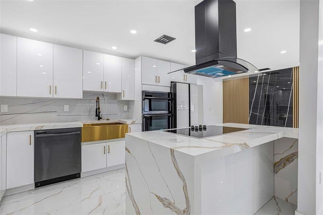 1 of 44 - 2633 Taft St, Hollywood, FL