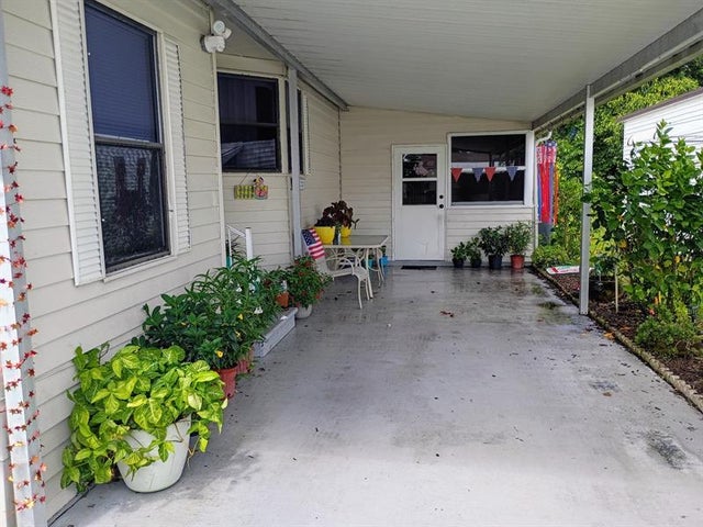 5 of 40 - 3353 Lake Overlook Pl, Lantana, FL