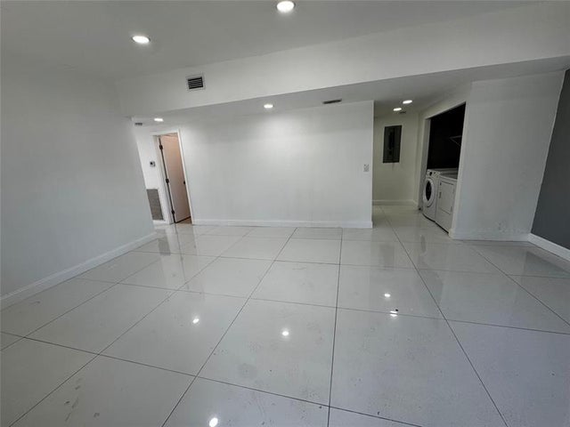 4 of 54 - 5181 Ne 16th Ave, Pompano Beach, FL