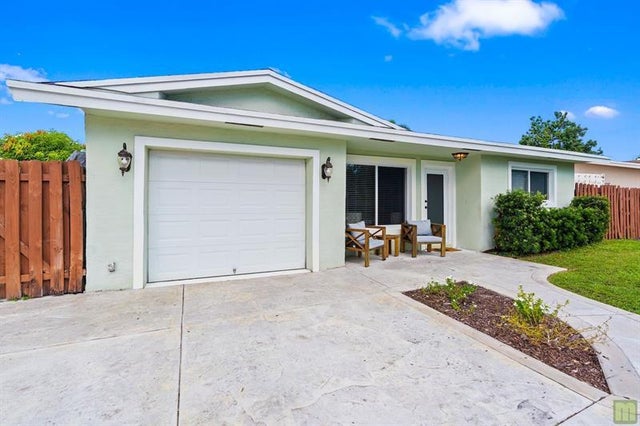 3161 Nw 65th Dr, Fort Lauderdale