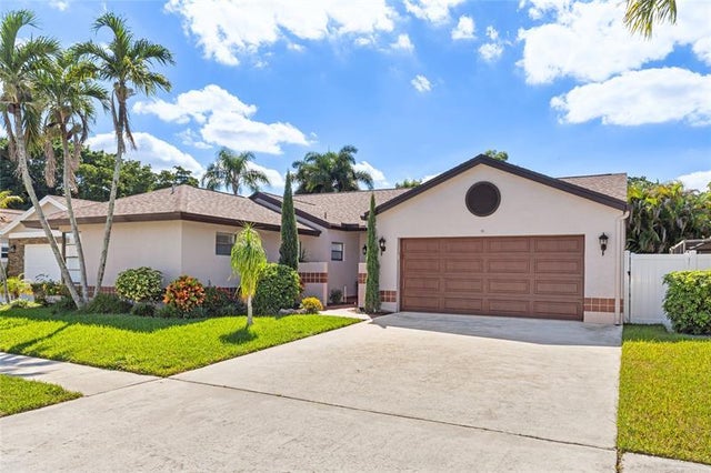 2 of 27 - 21011 Windemere Ln, Boca Raton, FL