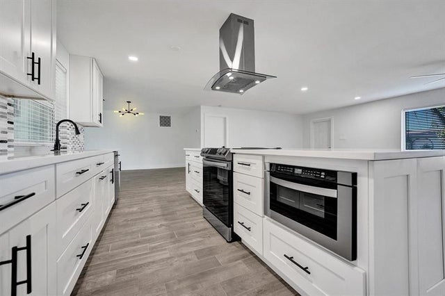 1 of 50 - 11600 Nw 26th St, Plantation, FL